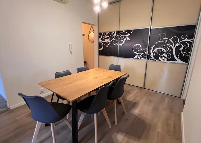 Apartmán Air Conditioned 3 Apartment, Near Technopol *