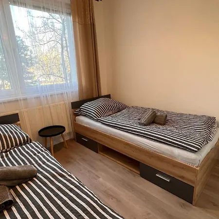 公寓 Air Conditioned 3 Apartment, Near Technopol 布拉迪斯拉发